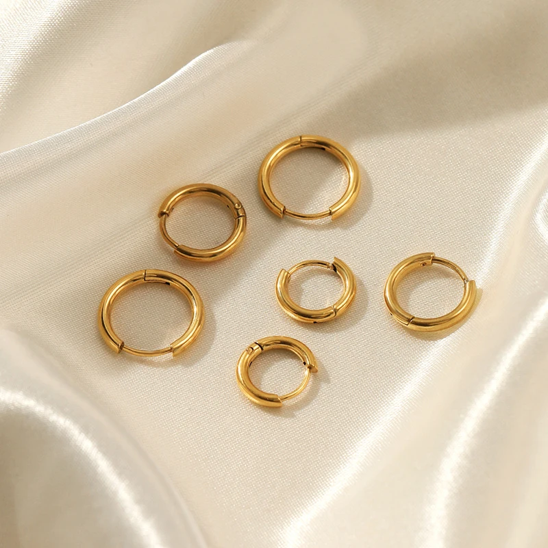 Victoria Hoops, classic and chic hoop earrings that add sophistication and elegance to any outfit.